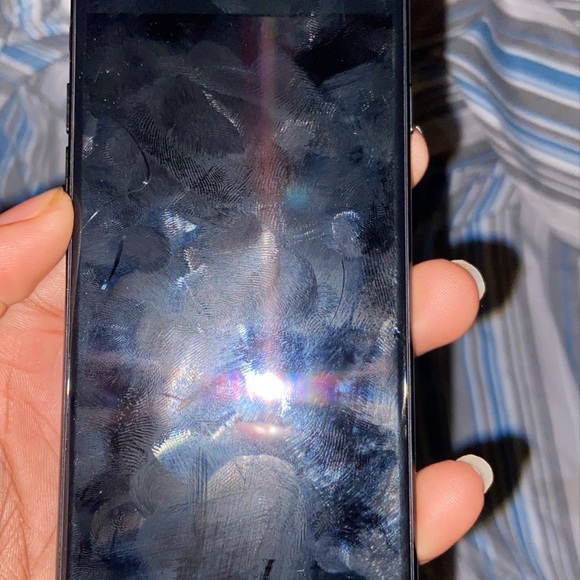 iPhone 7 - Picture 1 of 4